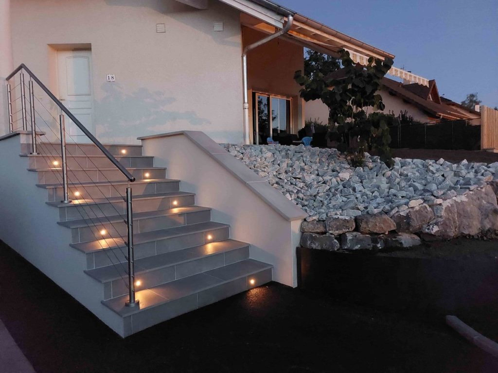 création d'un escalier sur mesure à Grésy sur Aix proche d'Aix les bains