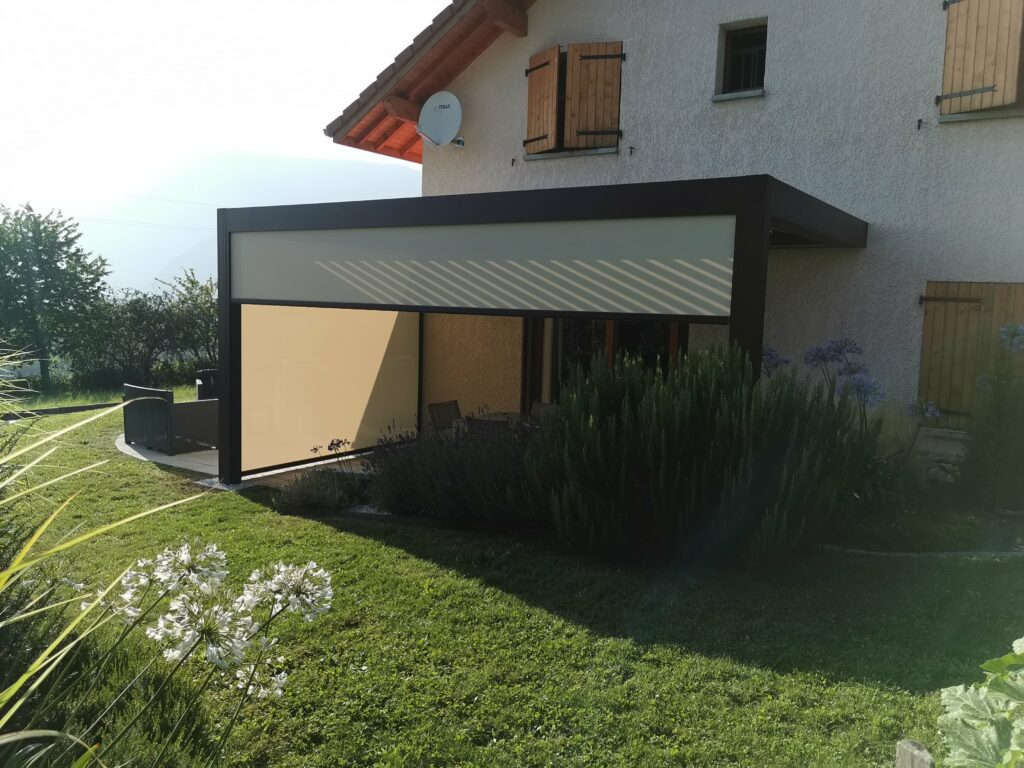 Pergola installée par Pyasages N'Co à Ruffieux en Savoie (73)